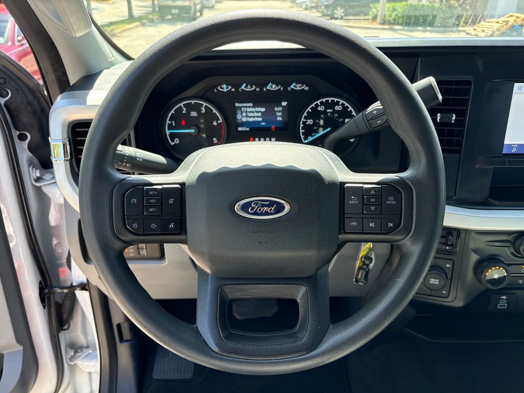 Certified 2025 Ford F250 XLT AWD/4WD image 16