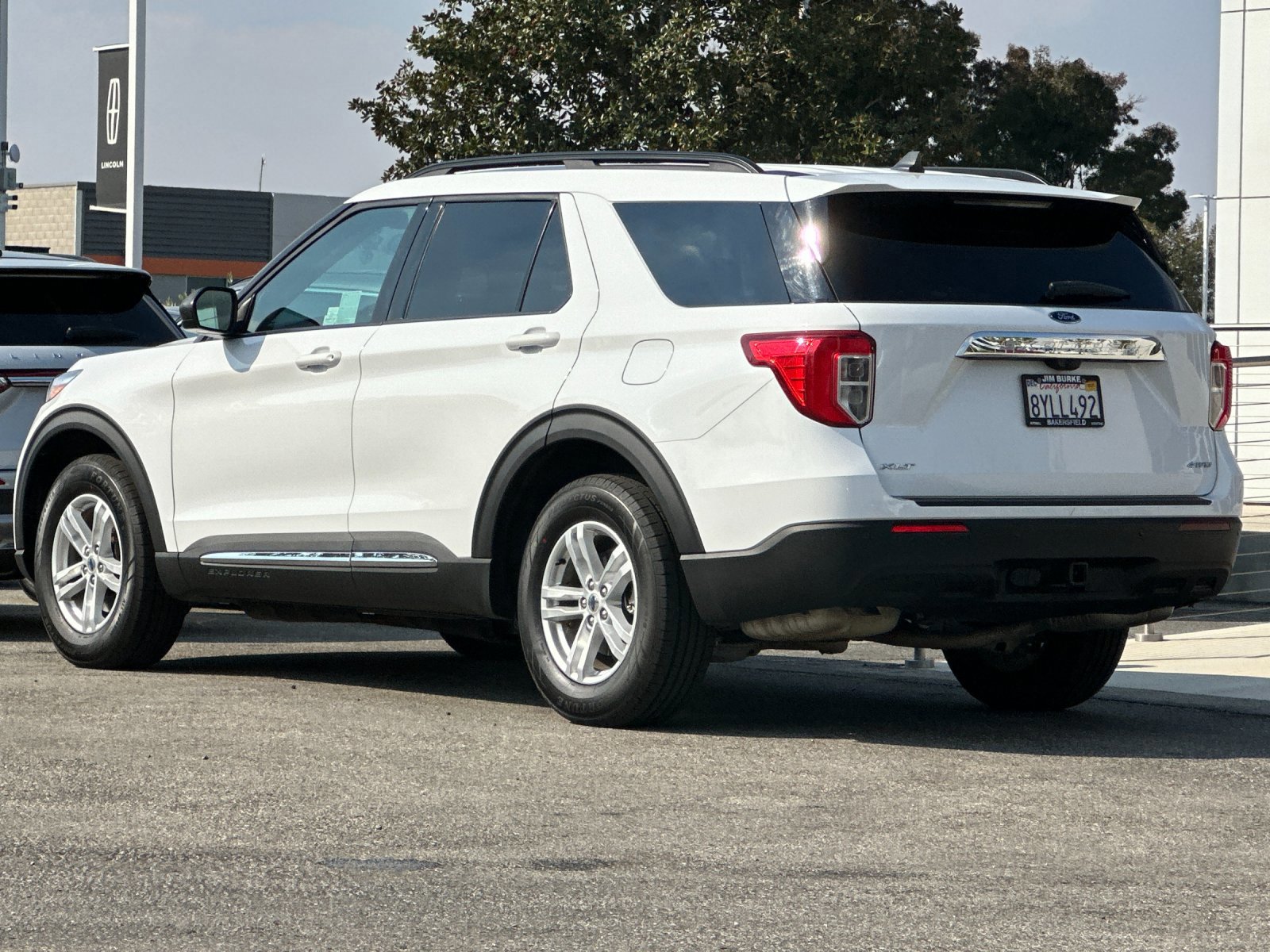 Certified 2022 Ford Explorer XLT w/ Class IV Trailer Tow Package image 3