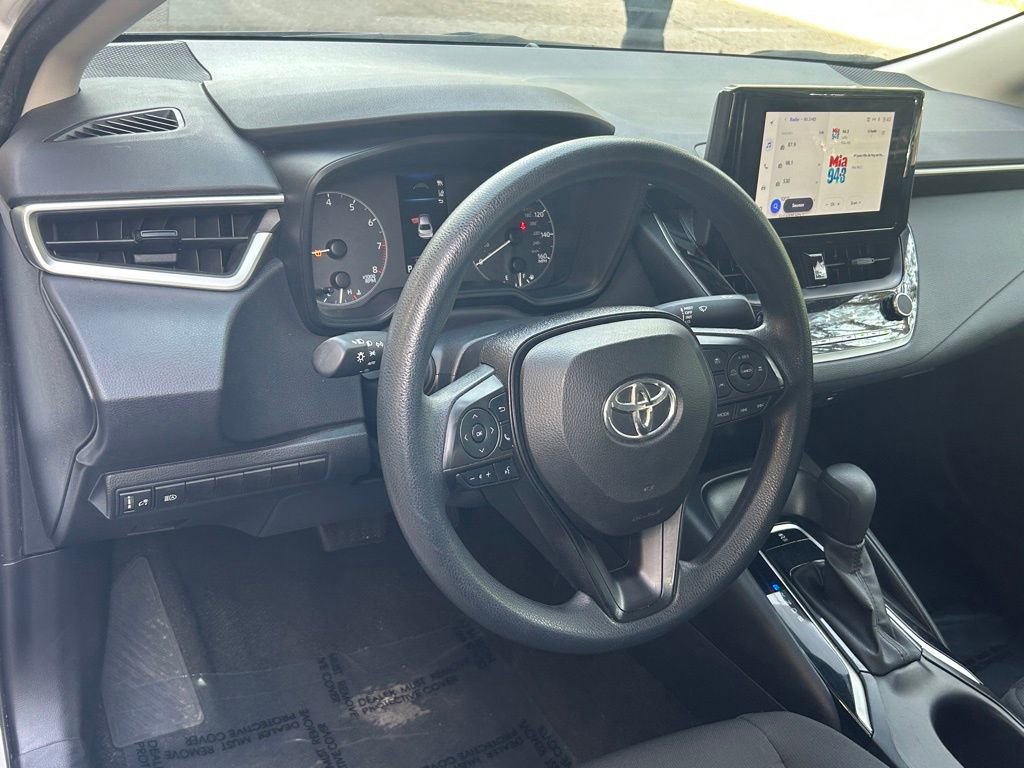 Used 2024 Toyota Corolla LE image 30