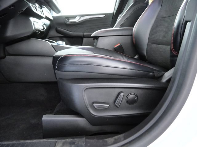 Certified 2023 Ford Escape ST-Line w/ Tech Pack #1 AWD/4WD image 17