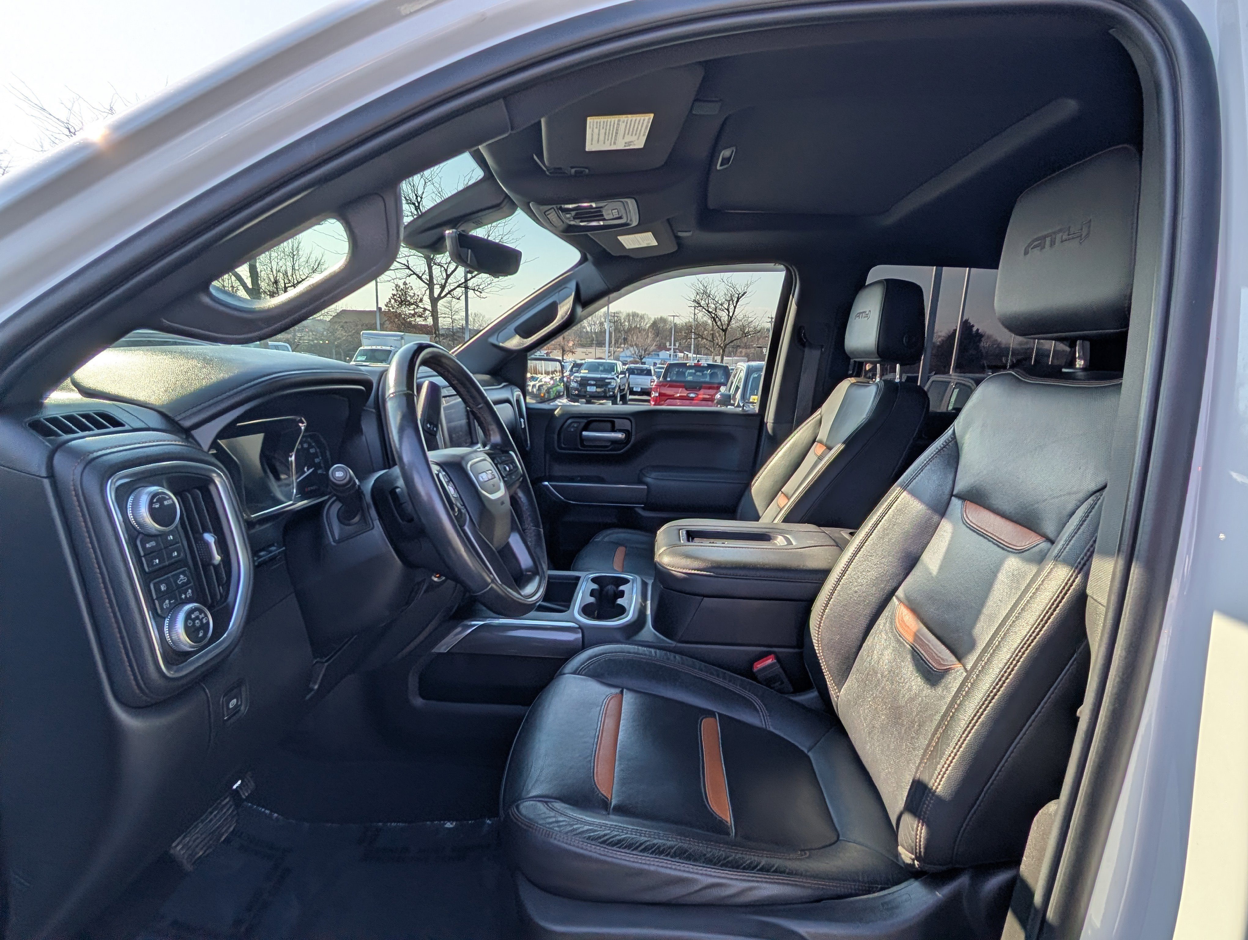 Used 2021 GMC Sierra 1500 AT4 w/ AT4 Premium Package image 12