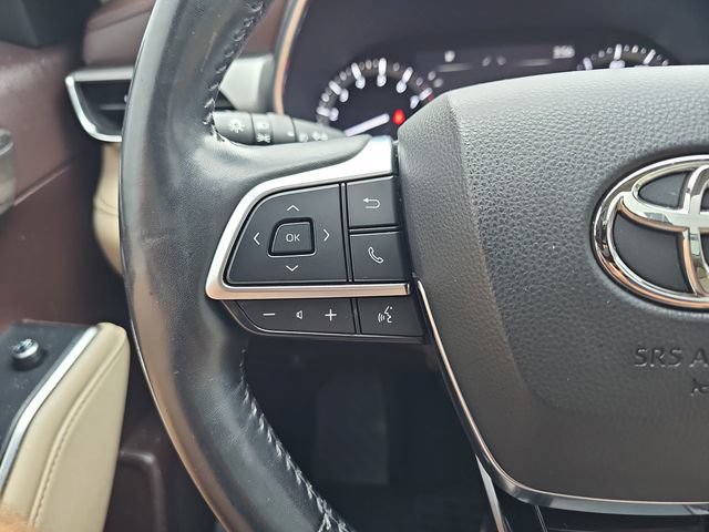 Used 2021 Toyota Highlander Platinum FWD image 21