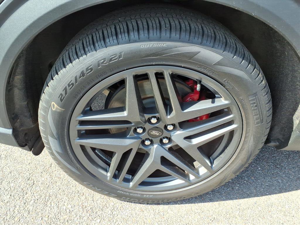 Certified 2025 Ford Explorer ST image 4