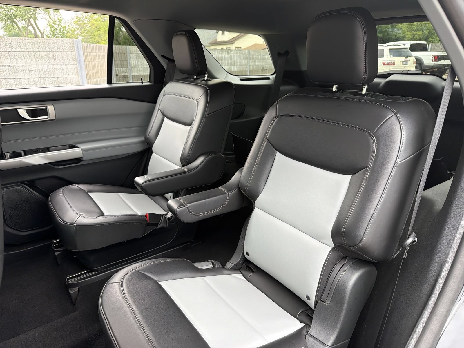 Certified 2024 Ford Explorer XLT w/ Equipment Group 202A AWD/4WD image 21