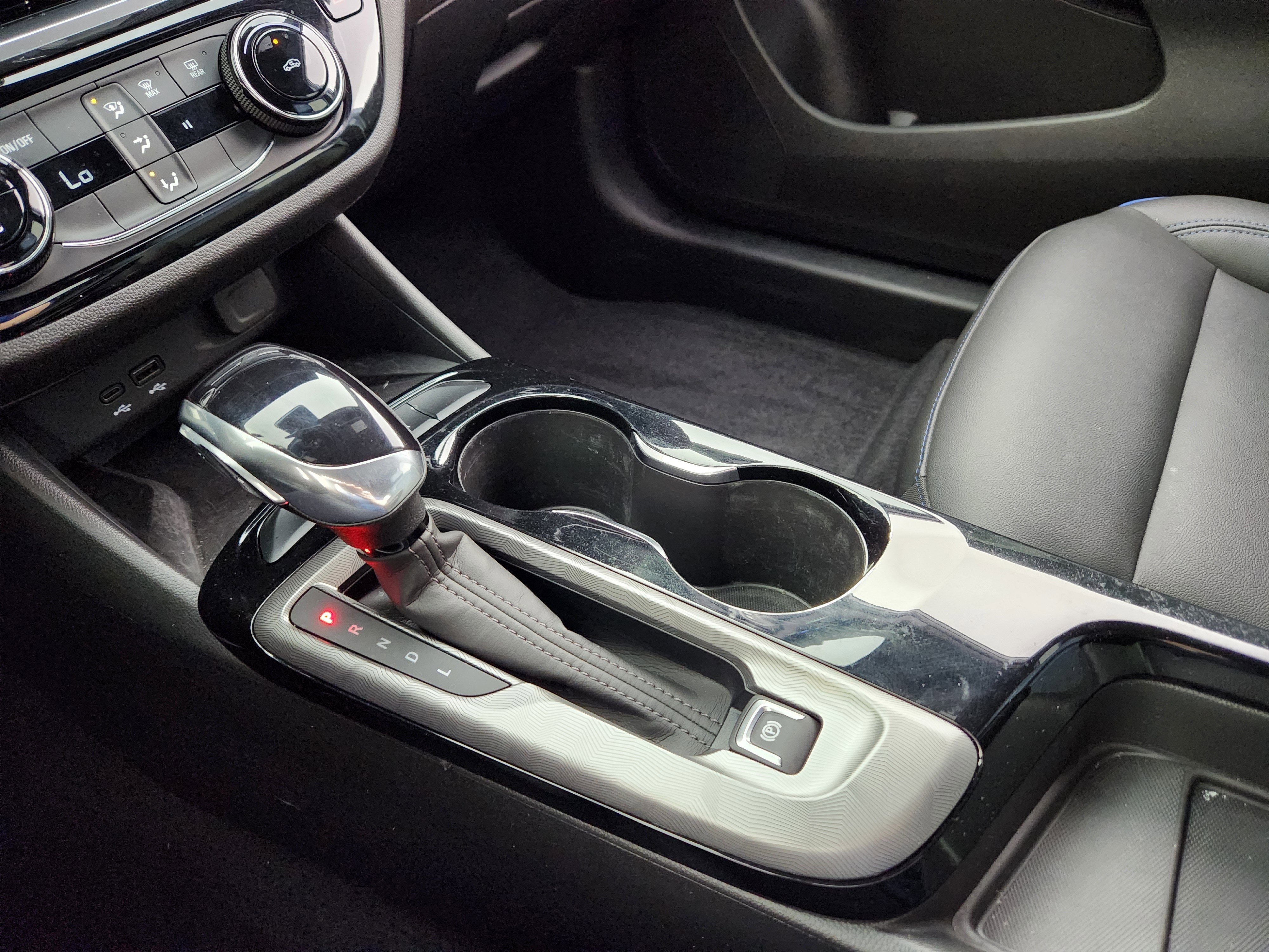 Used 2024 Buick Envista Sport Touring w/ Convenience II Package image 25