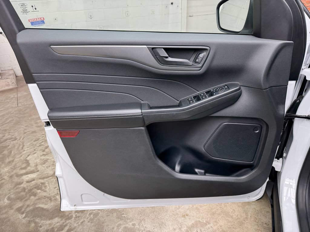 Certified 2023 Ford Escape Active AWD/4WD image 11