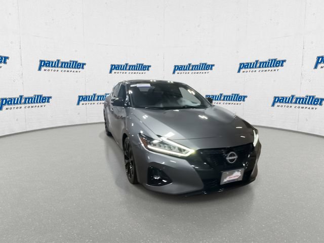 Used 2023 Nissan Maxima SR w/ Sport Mat Group FWD image 3