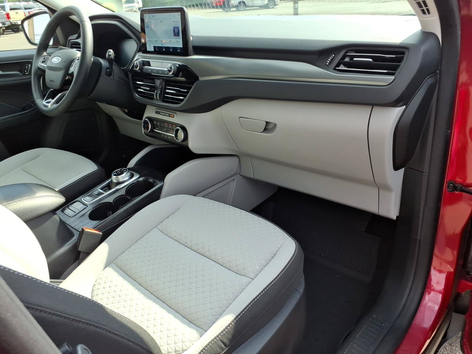Certified 2023 Ford Escape Active AWD/4WD image 9