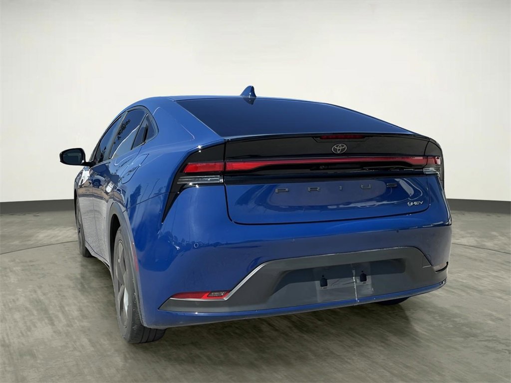 Used 2023 Toyota Prius LE image 6