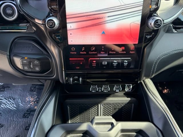 Used 2025 RAM 2500 Limited AWD/4WD image 18