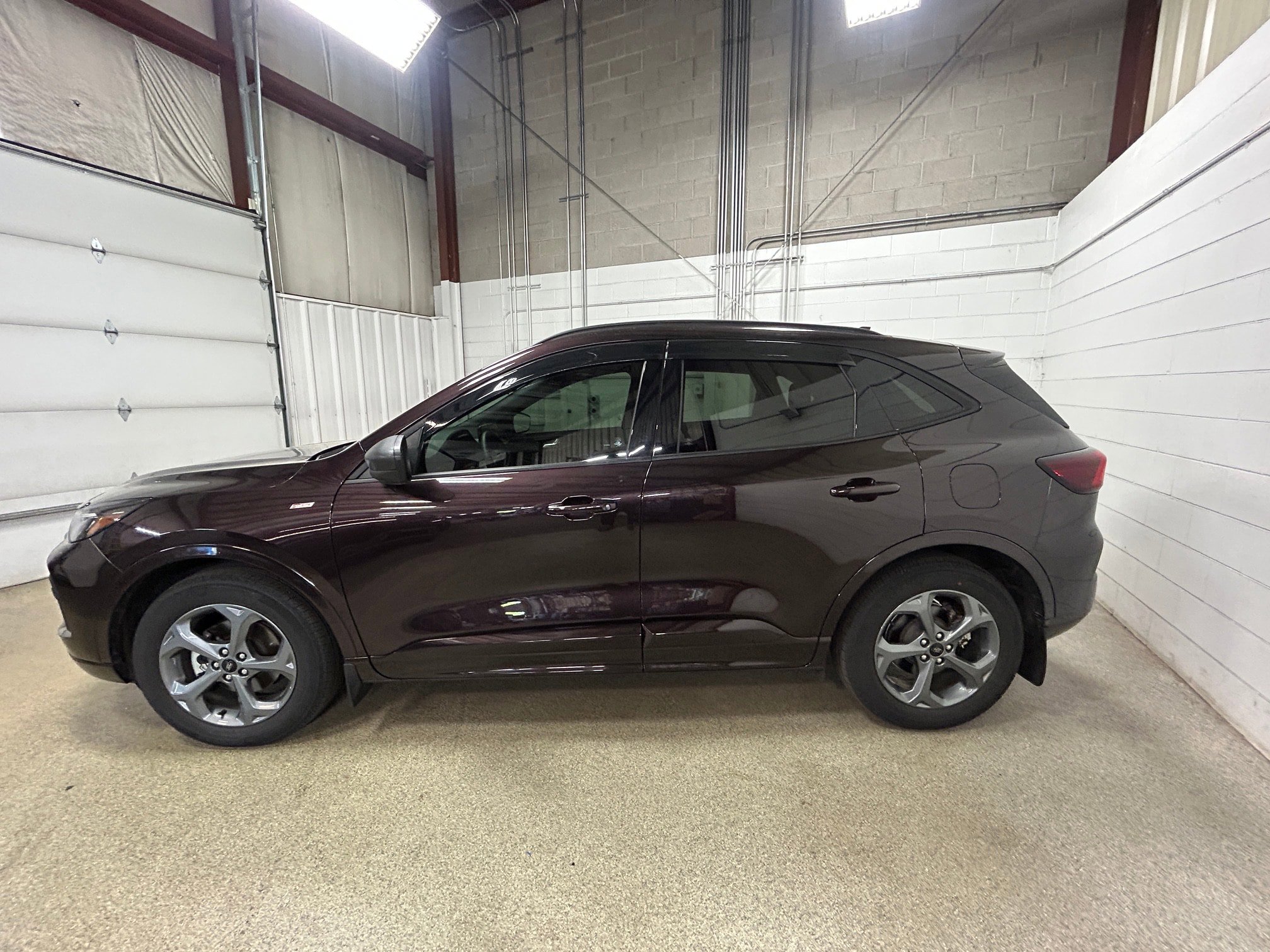 Certified 2023 Ford Escape ST-Line w/ Tech Pack #1 AWD/4WD image 5