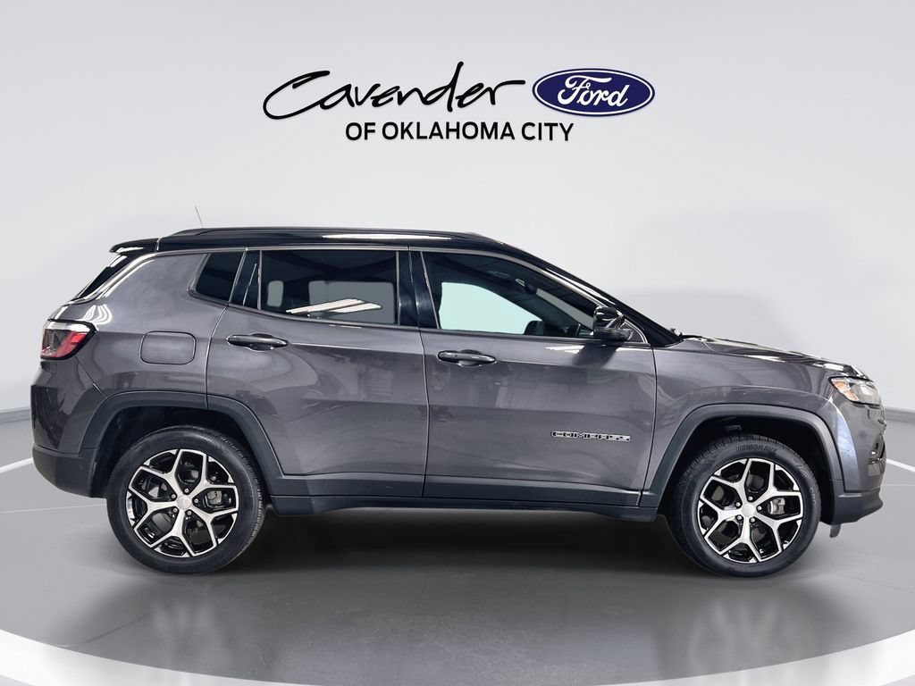 Used 2024 Jeep Compass Limited AWD/4WD image 9