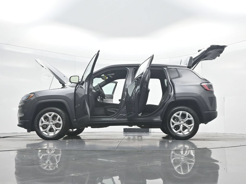 Used 2024 Jeep Compass Sport AWD/4WD image 58