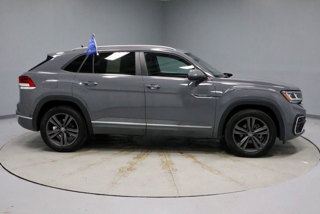 Used 2021 Volkswagen Atlas Cross Sport SE w/ Panoramic Sunroof Package image 12
