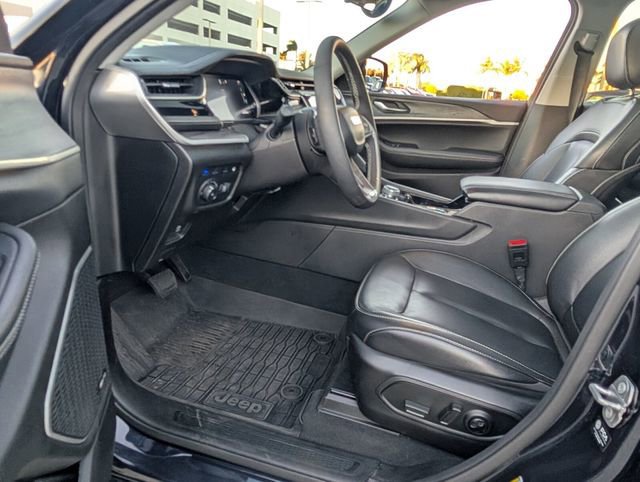 Used 2022 Jeep Grand Cherokee Limited 4xe image 10