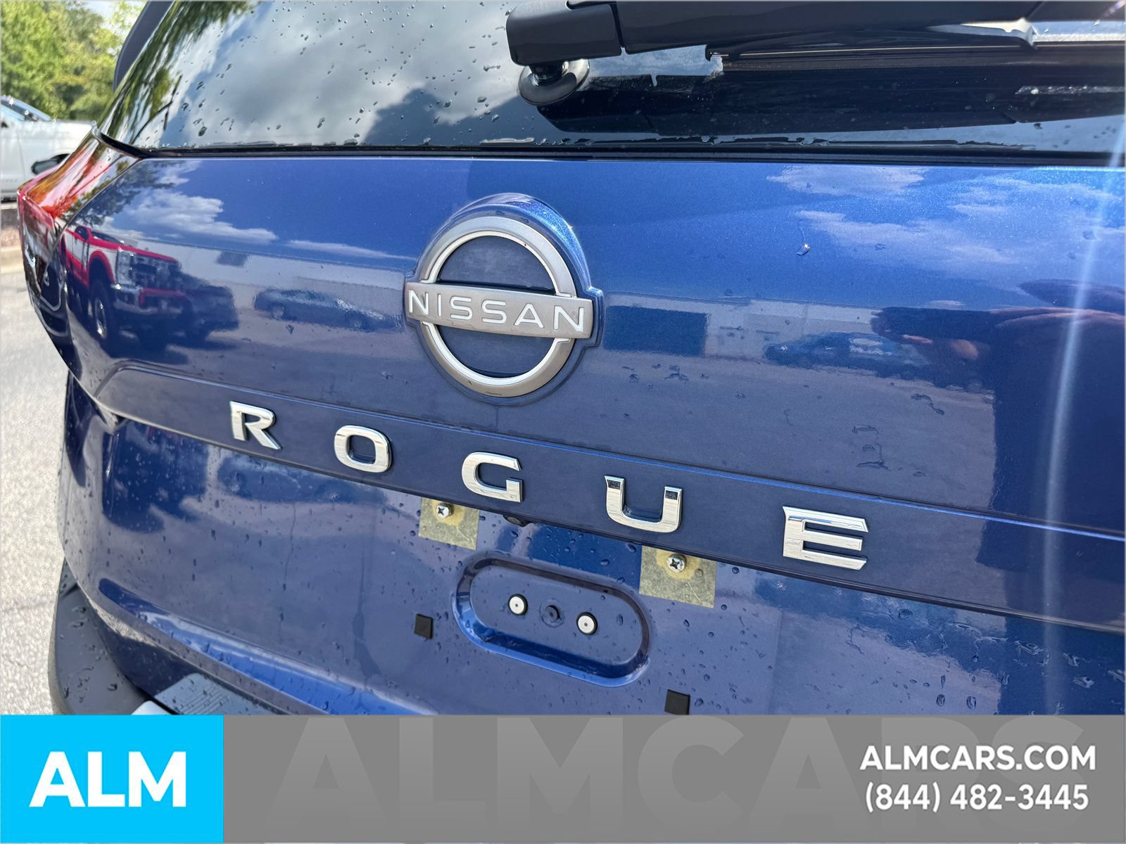 Used 2023 Nissan Rogue SV AWD/4WD image 8