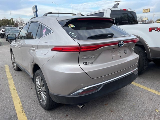 Used 2021 Toyota Venza Limited image 8