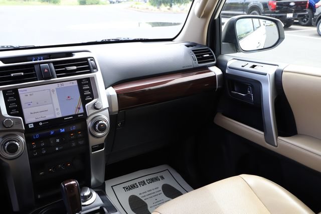 Used 2022 Toyota 4Runner Limited AWD/4WD image 29