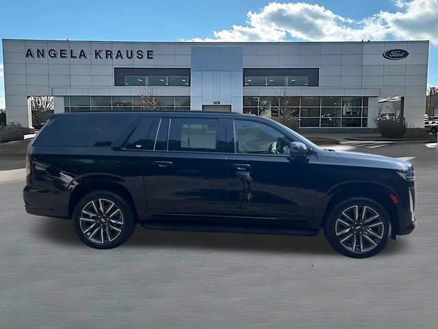 Used 2023 Cadillac Escalade ESV Sport AWD/4WD image 10