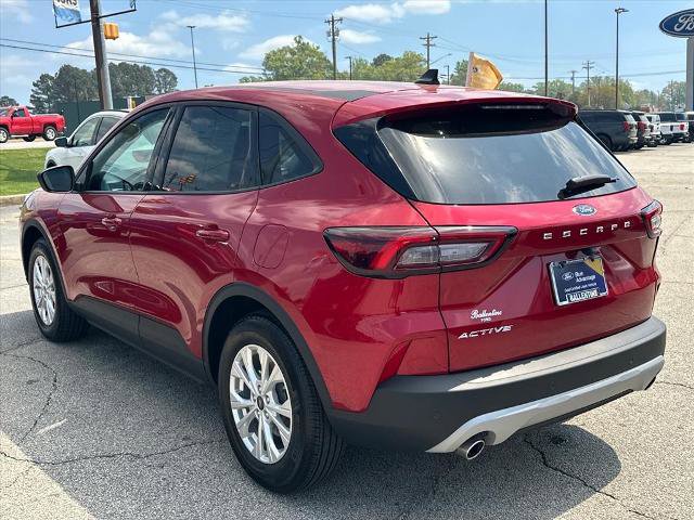Certified 2025 Ford Escape Active w/ Active Premium Tech Pack FWD image 5