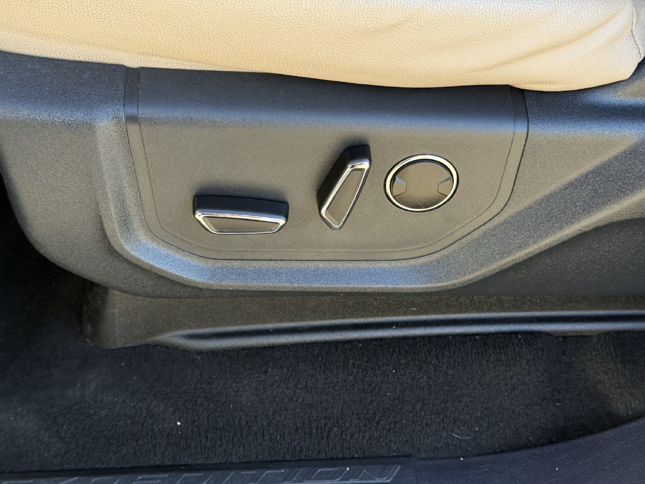 Certified 2024 Ford Expedition Max Limited RWD image 27