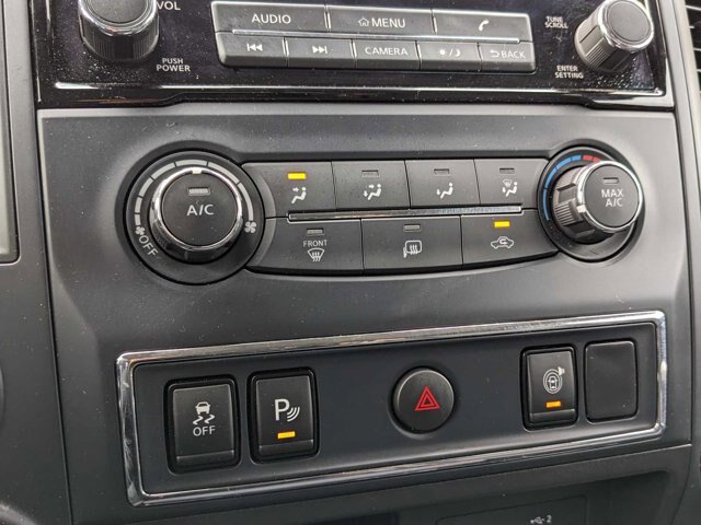 Used 2023 Nissan Titan SV AWD/4WD image 18