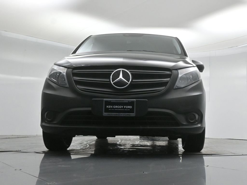 Used 2023 Mercedes-Benz Metris Passenger image 31