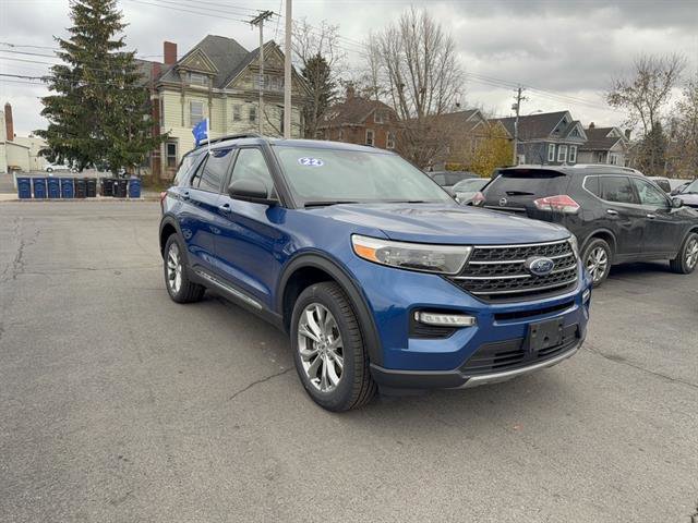 Certified 2022 Ford Explorer XLT w/ Equipment Group 202A image 16