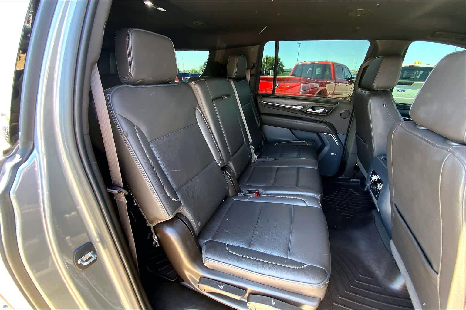 Used 2022 GMC Yukon XL Denali AWD/4WD image 20