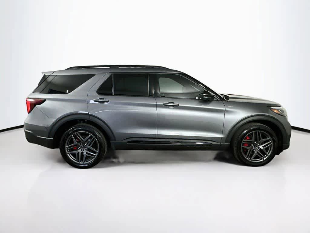Certified 2025 Ford Explorer ST-Line w/ ST-Line Street Pack AWD/4WD image 25