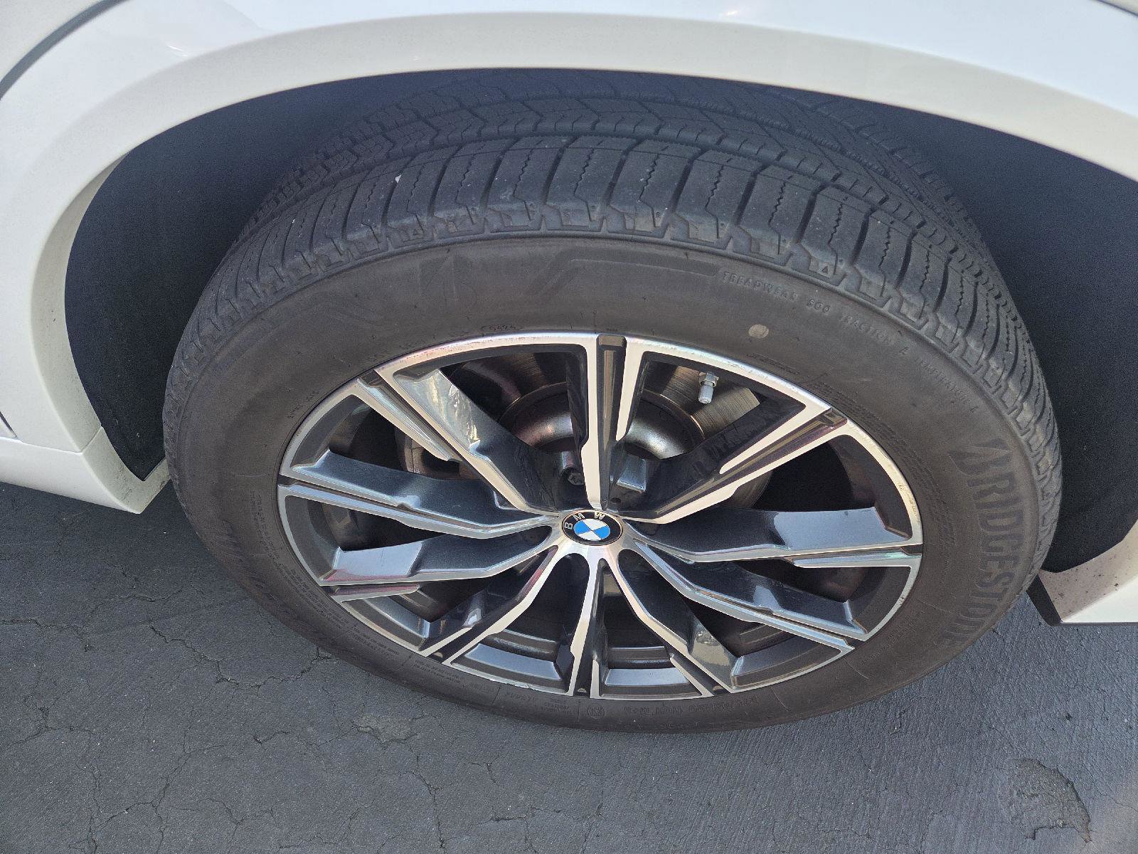 Used 2021 BMW X5 xDrive40i w/ M Sport Package image 18