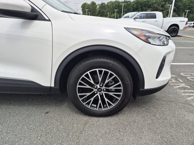 Certified 2023 Ford Escape SE FWD image 11