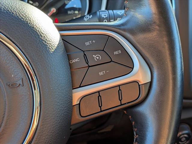 Used 2020 Jeep Compass Latitude w/ Cold Weather Group AWD/4WD image 13