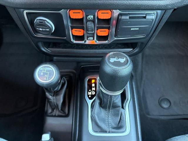 Used 2025 Jeep Wrangler Unlimited Sport AWD/4WD image 17