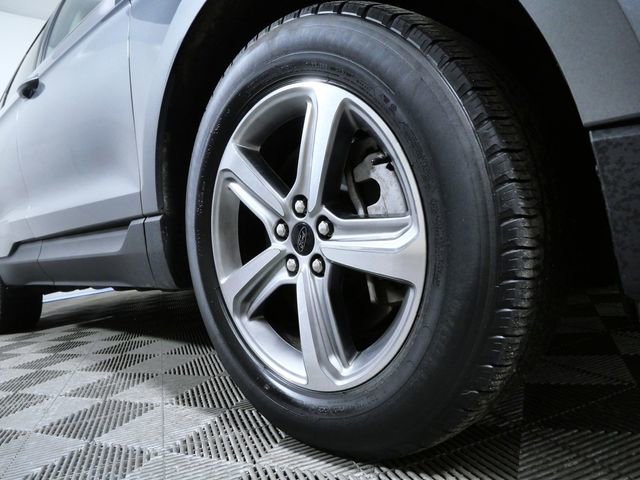 Certified 2024 Ford Edge SEL w/ Convenience Package AWD/4WD image 2