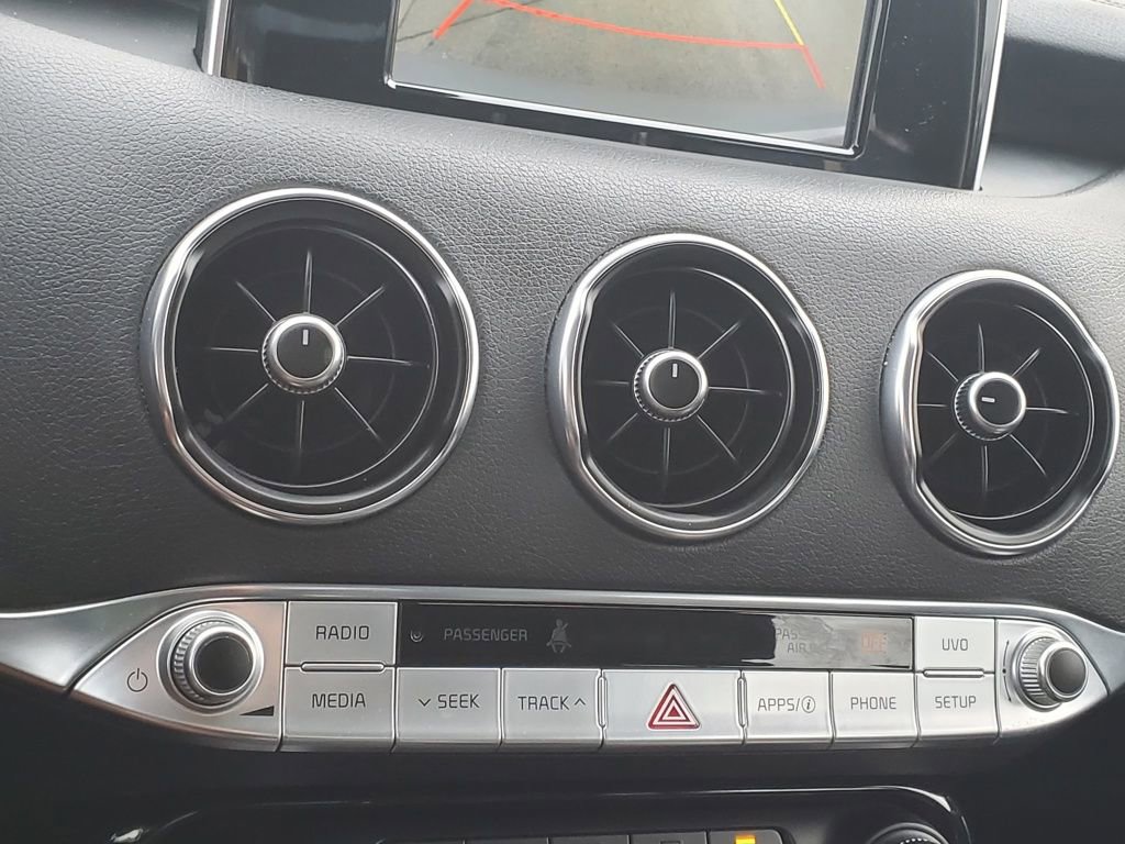 Used 2018 Kia Stinger Base image 23