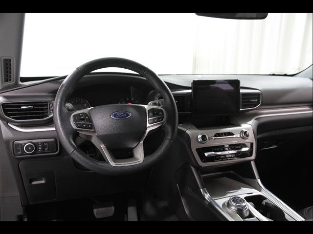 Certified 2024 Ford Explorer XLT w/ Equipment Group 202A AWD/4WD image 7