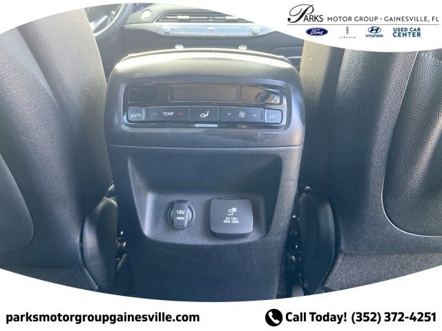 Used 2022 Hyundai Palisade SEL w/ Convenience Package AWD/4WD image 17
