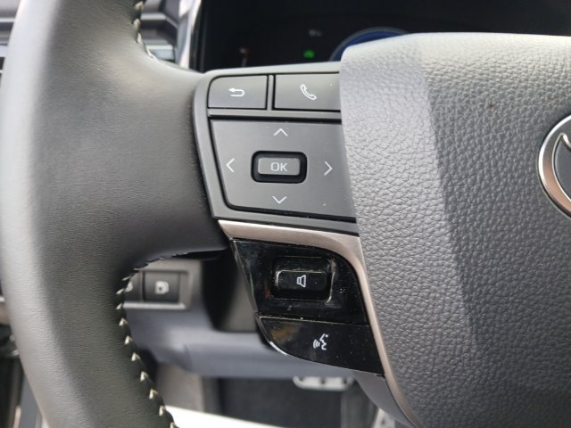 Used 2025 Toyota Camry SE w/ Convenience Package FWD image 20