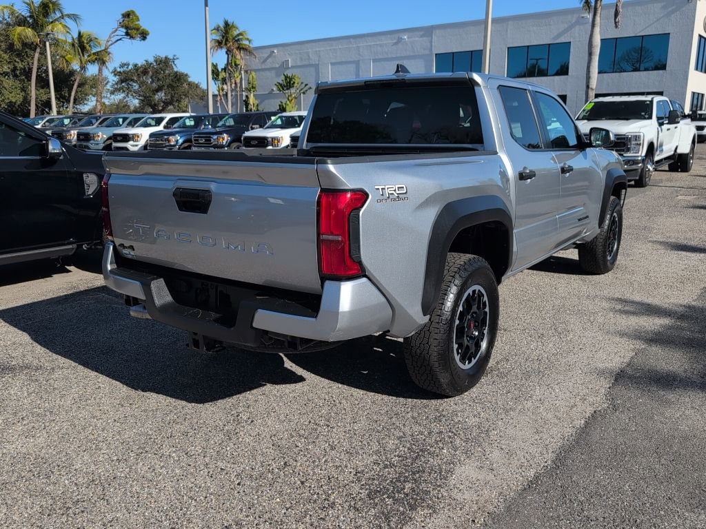 Used 2024 Toyota Tacoma TRD Off-Road image 3