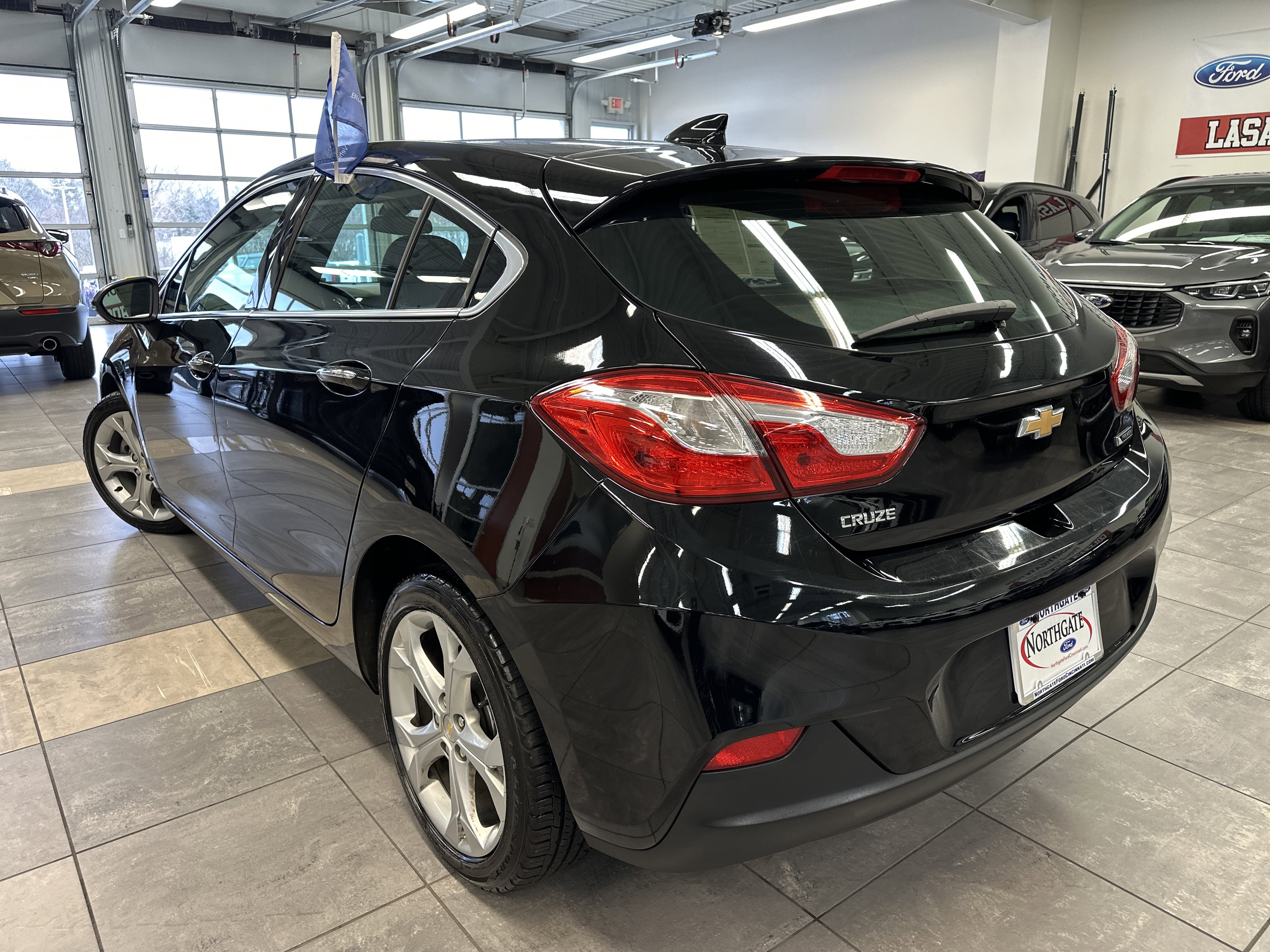 Used 2018 Chevrolet Cruze Premier image 14