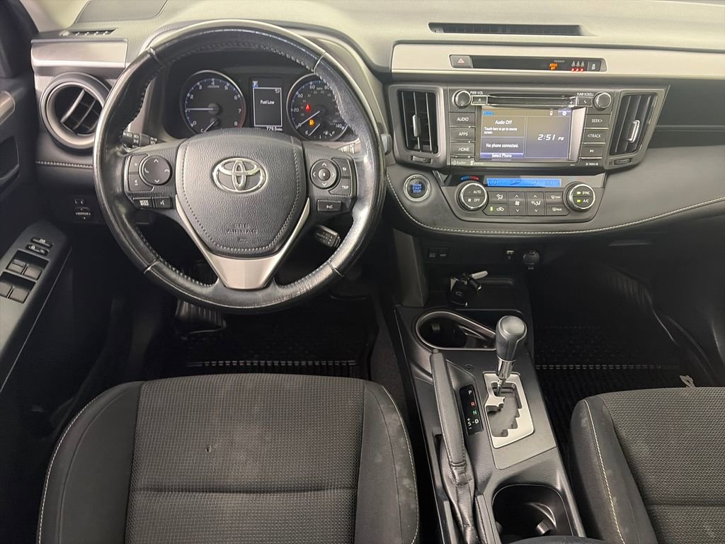 Used 2018 Toyota RAV4 XLE AWD/4WD image 14