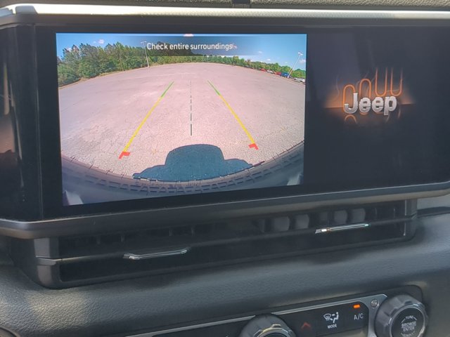 Used 2024 Jeep Wrangler Unlimited Sport AWD/4WD image 23