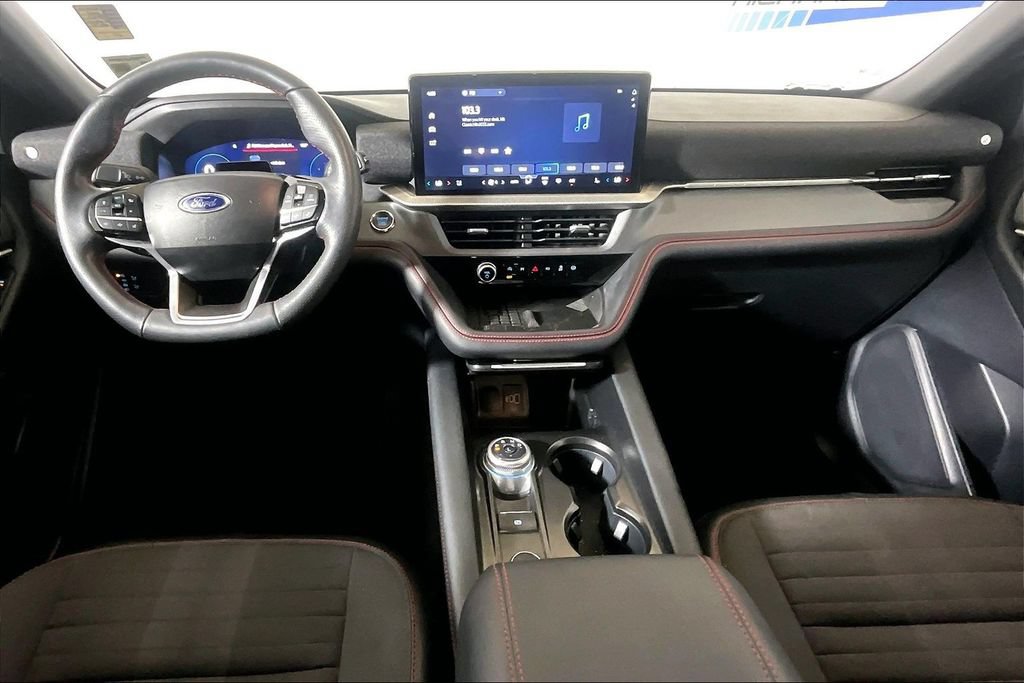 Certified 2025 Ford Explorer ST-Line w/ Premium Package RWD image 11