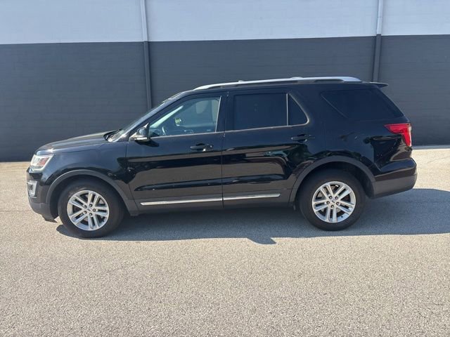 Certified 2017 Ford Explorer XLT w/ Equipment Group 202A