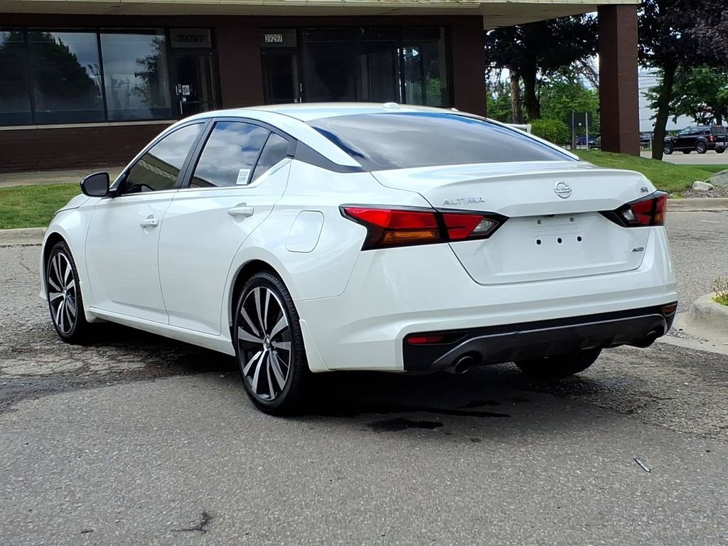 Used 2019 Nissan Altima 2.5 SR w/ SR Premium Package AWD/4WD image 3