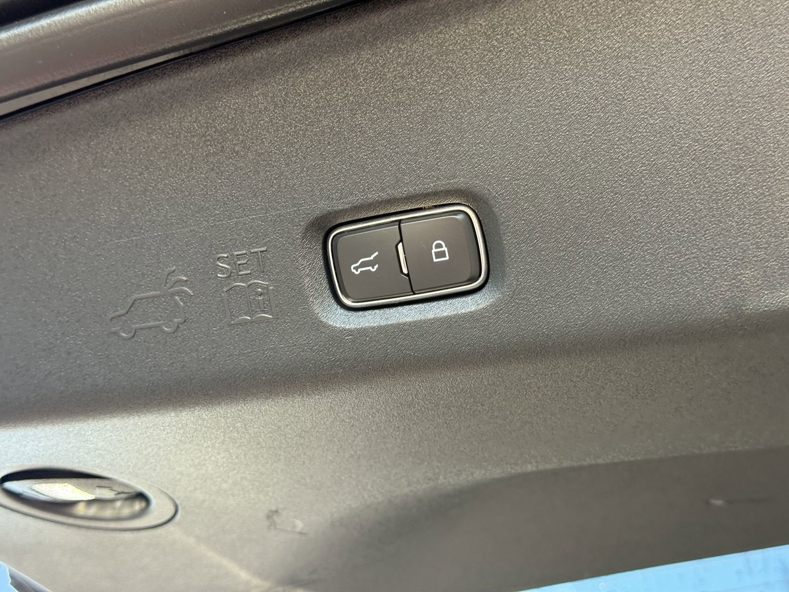 Certified 2025 Ford Expedition Active image 10