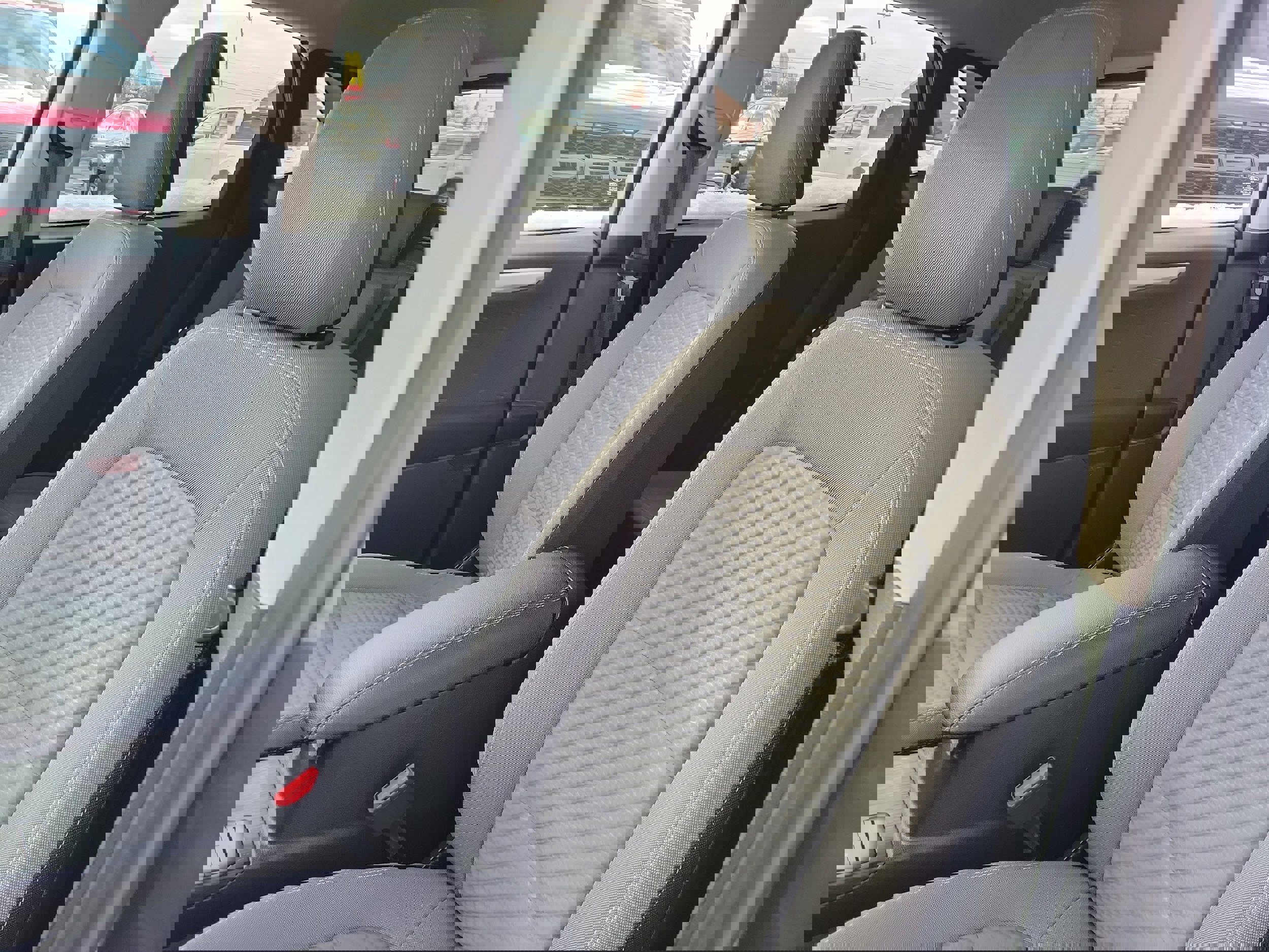 Certified 2020 Ford Escape SE image 18