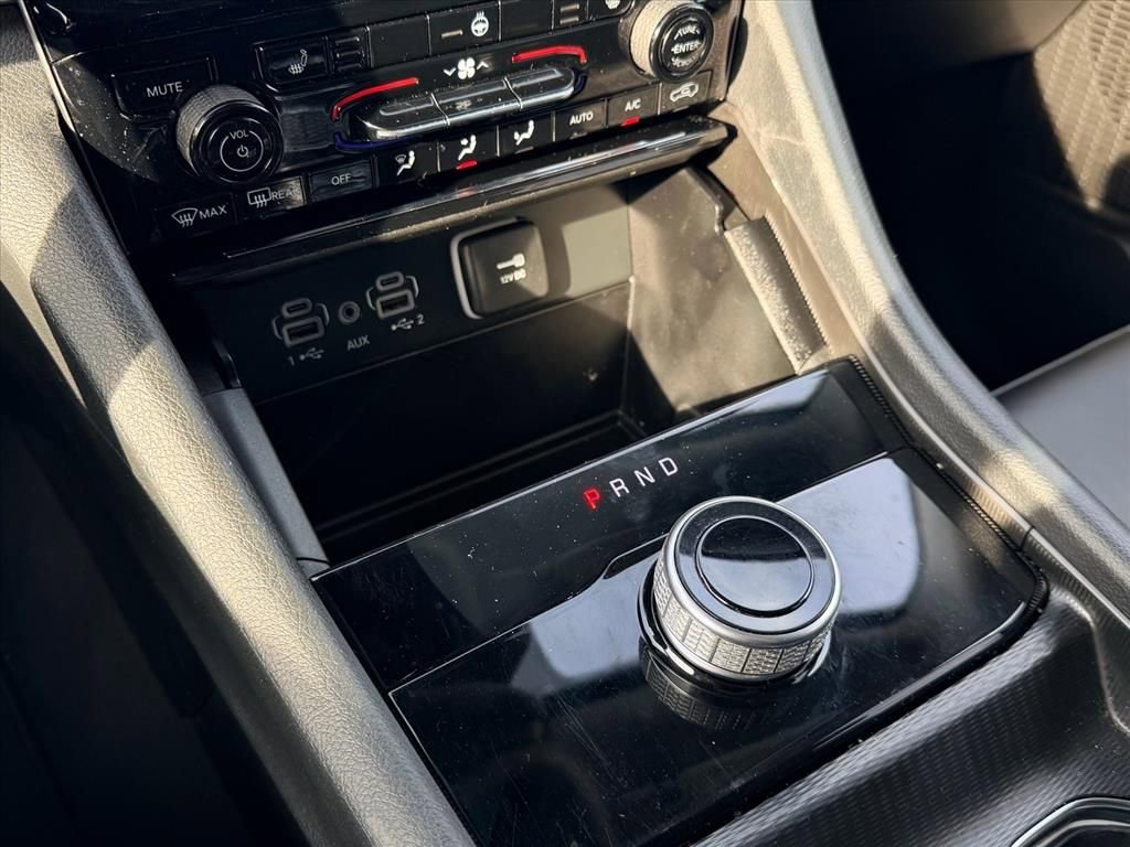 Used 2023 Jeep Grand Cherokee Limited image 18