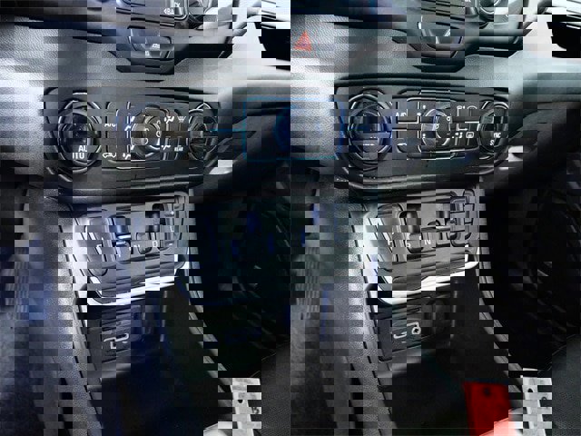 Used 2020 GMC Terrain Denali w/ Denali Premium Package image 18